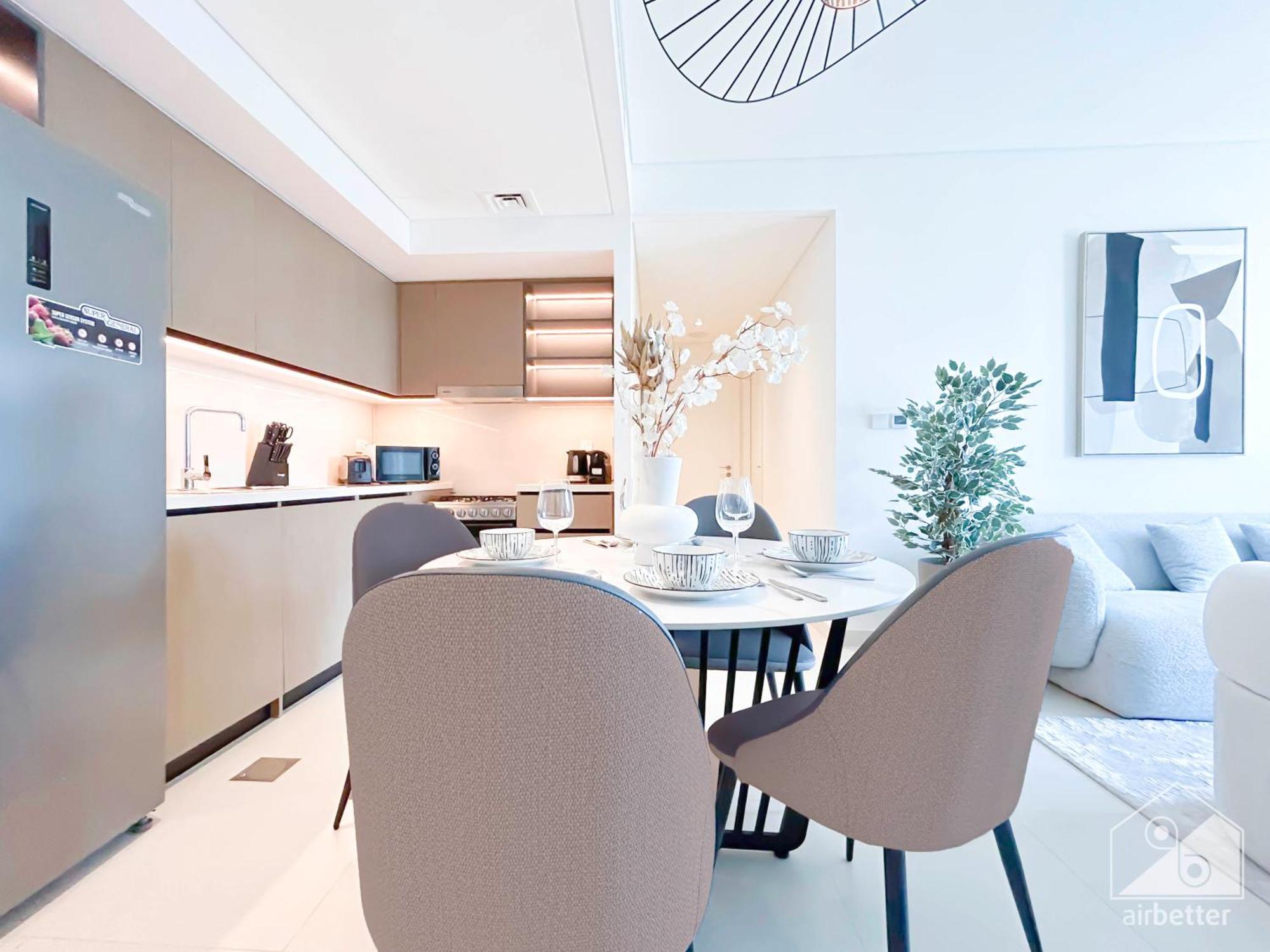 Апартаменты Luxury Burj Crown Downtown Balcony & View