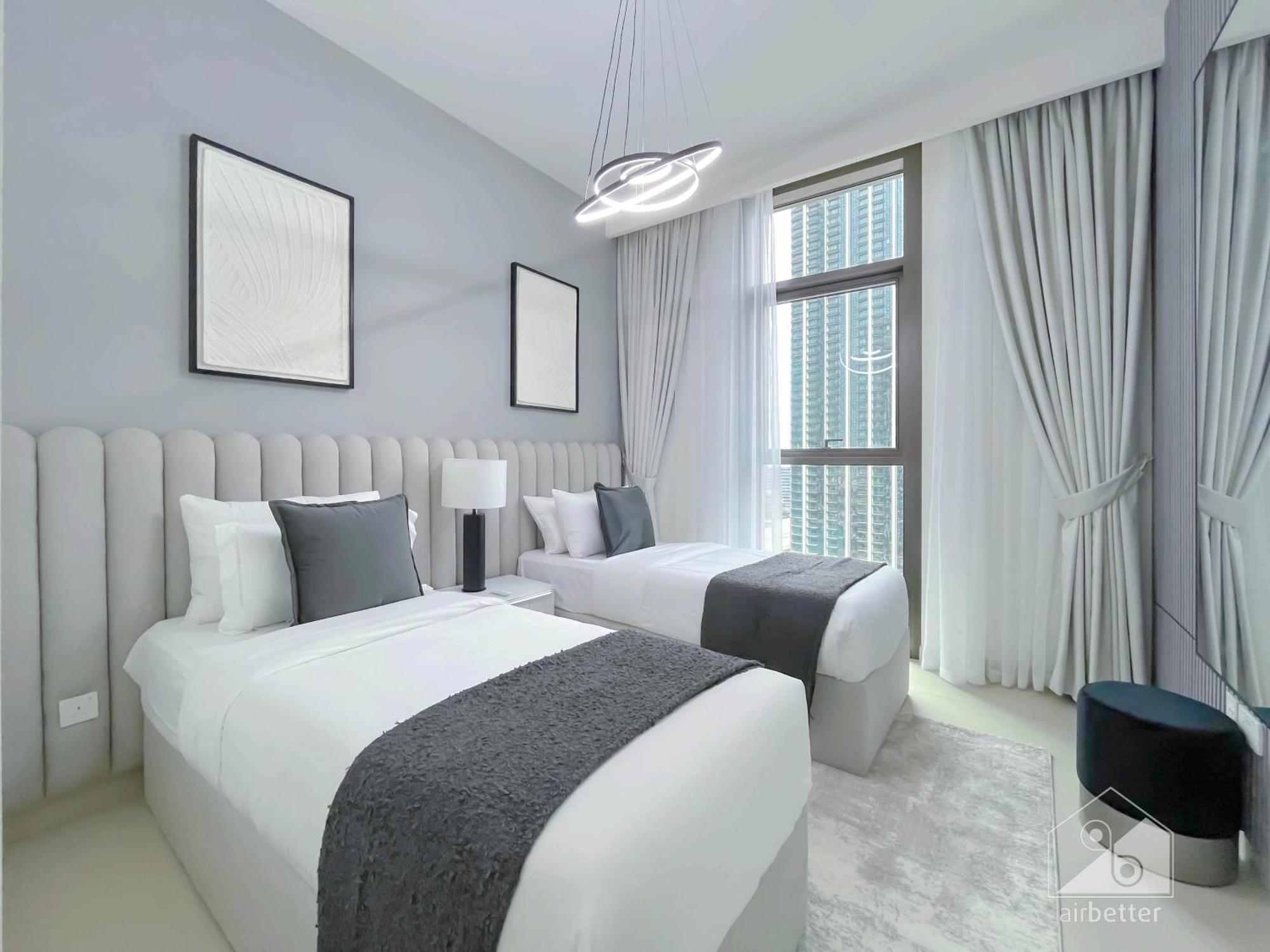 Апартаменты Luxury Burj Crown Downtown Balcony & View